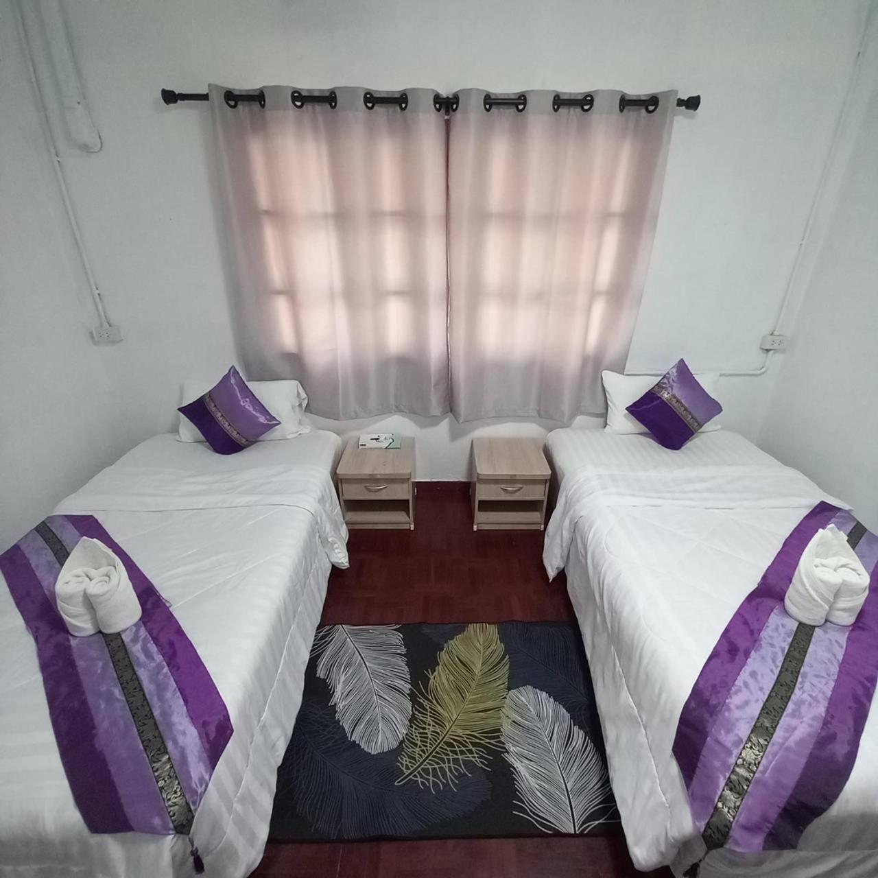 Chiangmai First House & Tour Hostel เชียงใหม่ ห้อง รูปภาพ